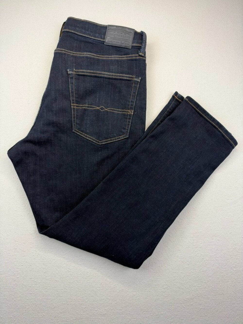 Lucky Brand 410 Athletic Straight Jeans Men’s 36x30 Dark Indigo Wash